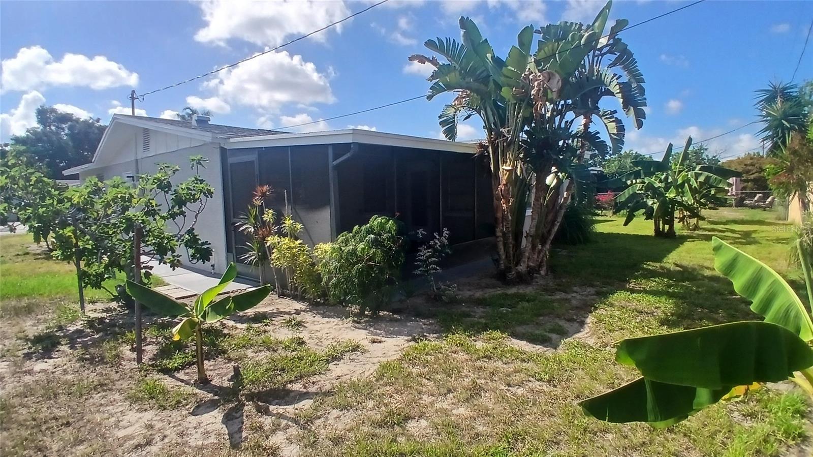 HOLIDAY GARDENS - Residential