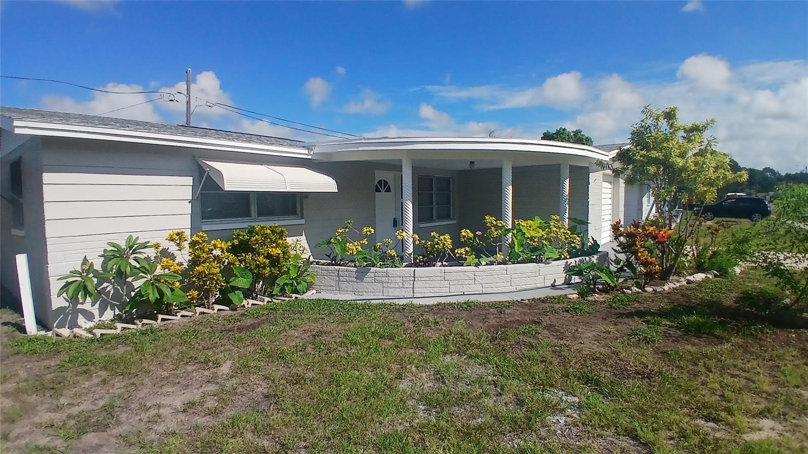 HOLIDAY GARDENS - Residential