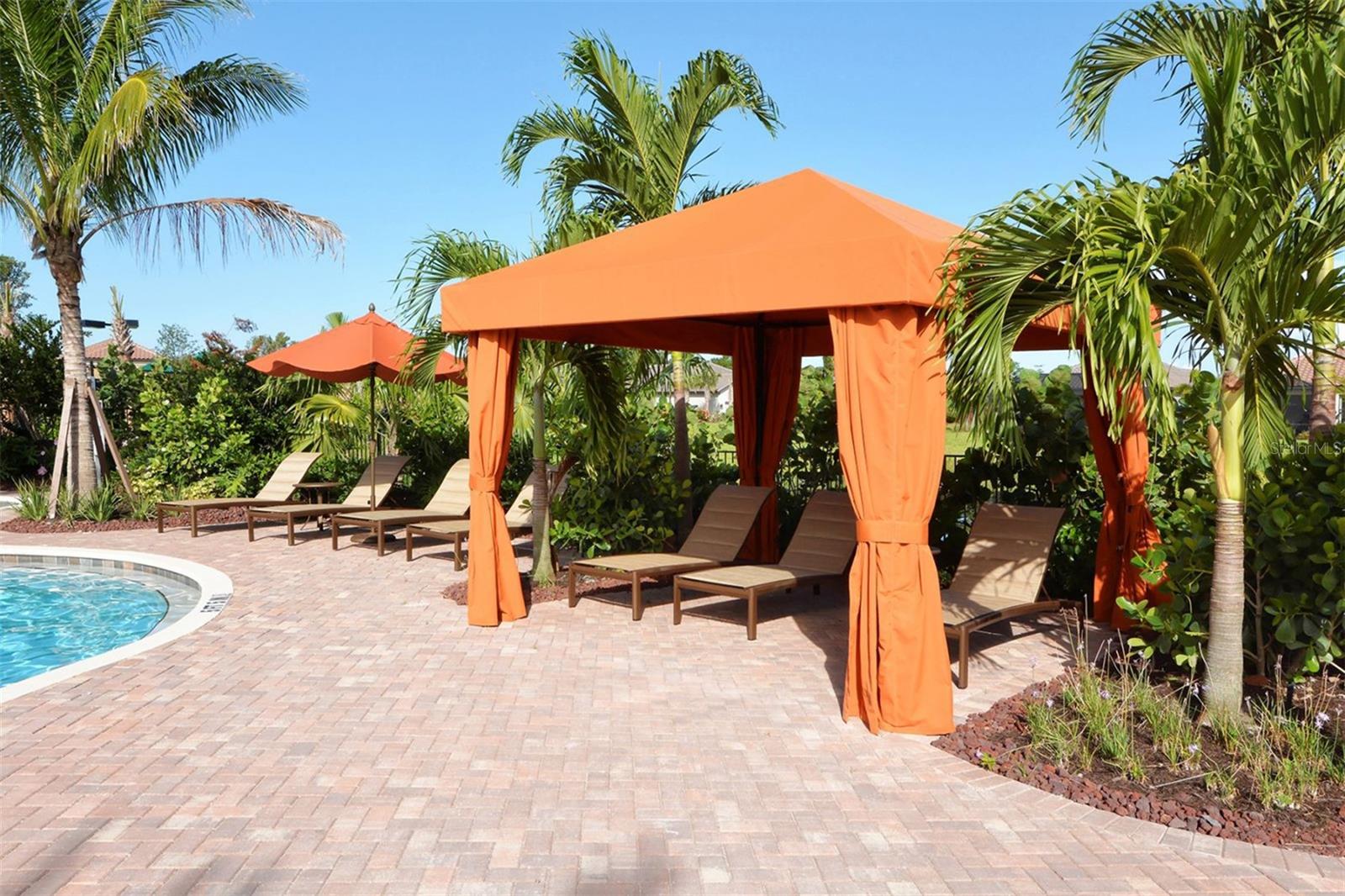 COBBLESTONE ON PALMER RANCH - Residential