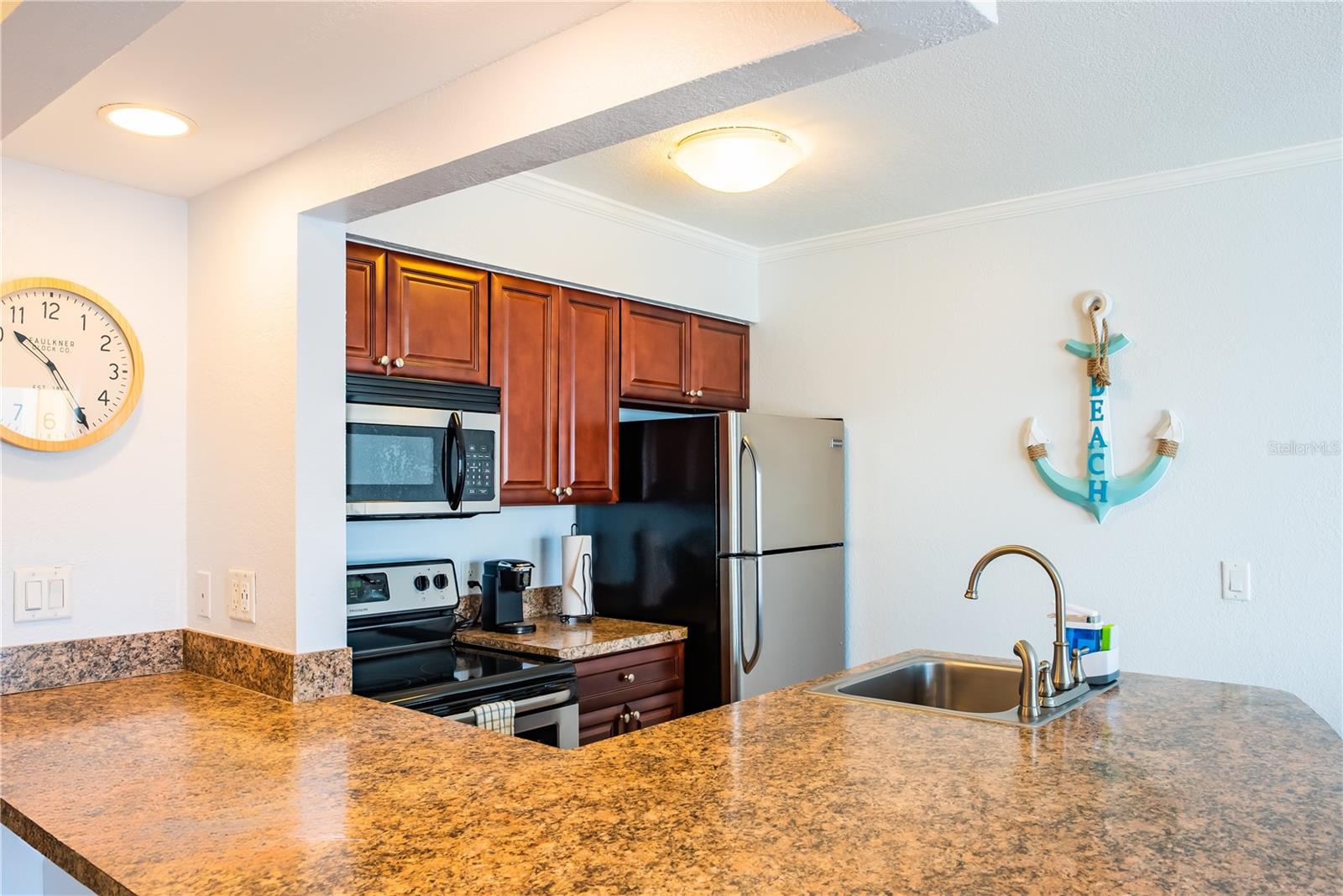 SAILPORT RESORT CONDO ON - Residential