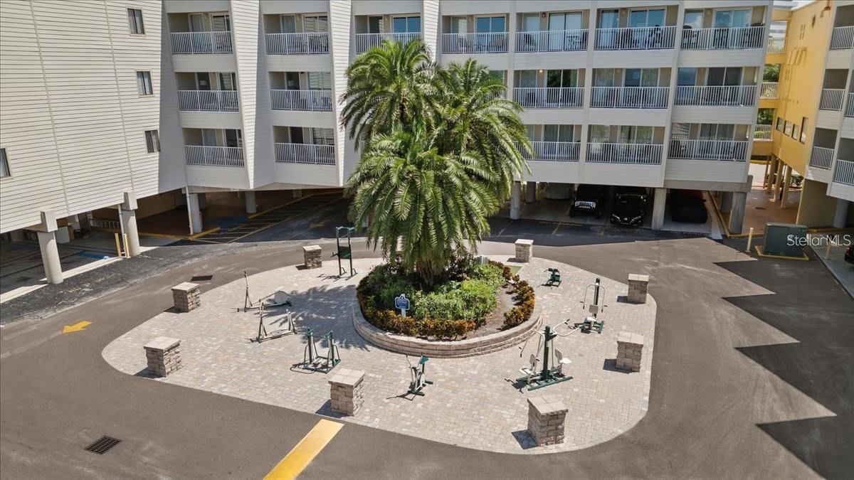 SAILPORT RESORT CONDO ON - Residential