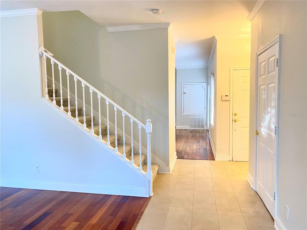 VILLAS/LK IVANHOE - Residential Lease