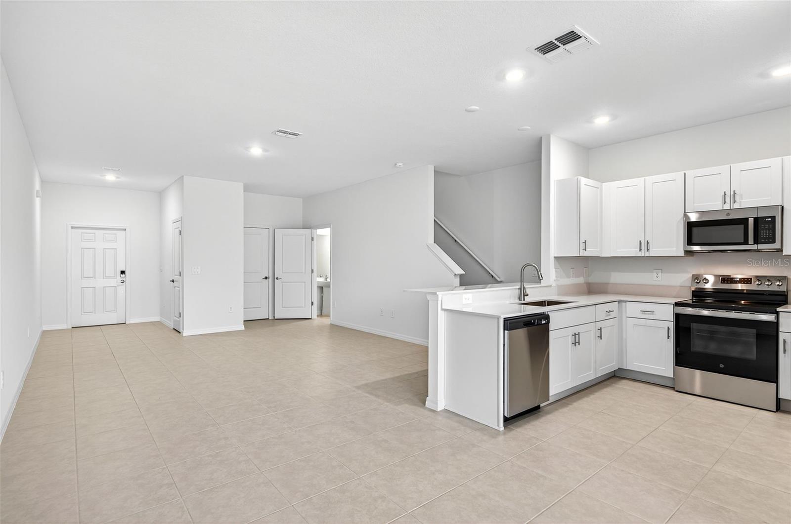STONEGATE PRESERVE PH III - Residential Lease