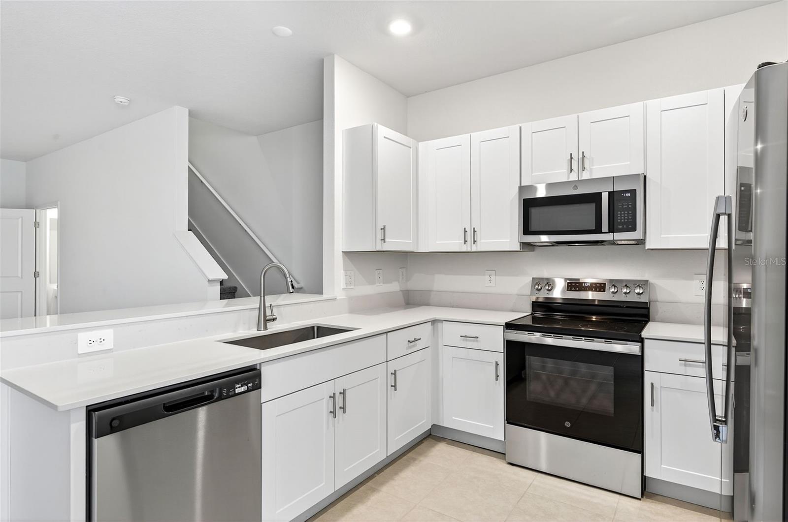 STONEGATE PRESERVE PH III - Residential Lease