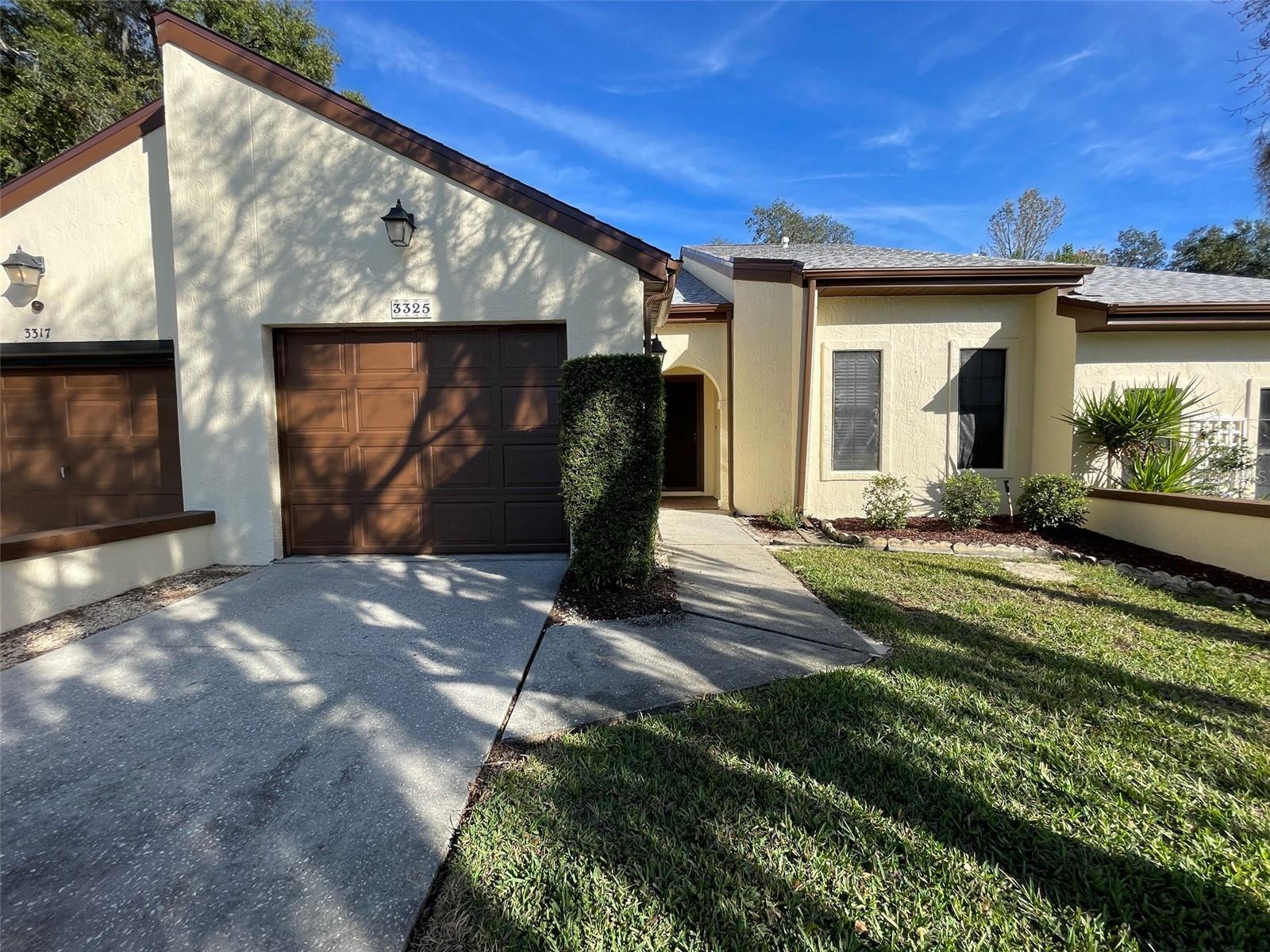 ROYAL OAKS - Residential Lease