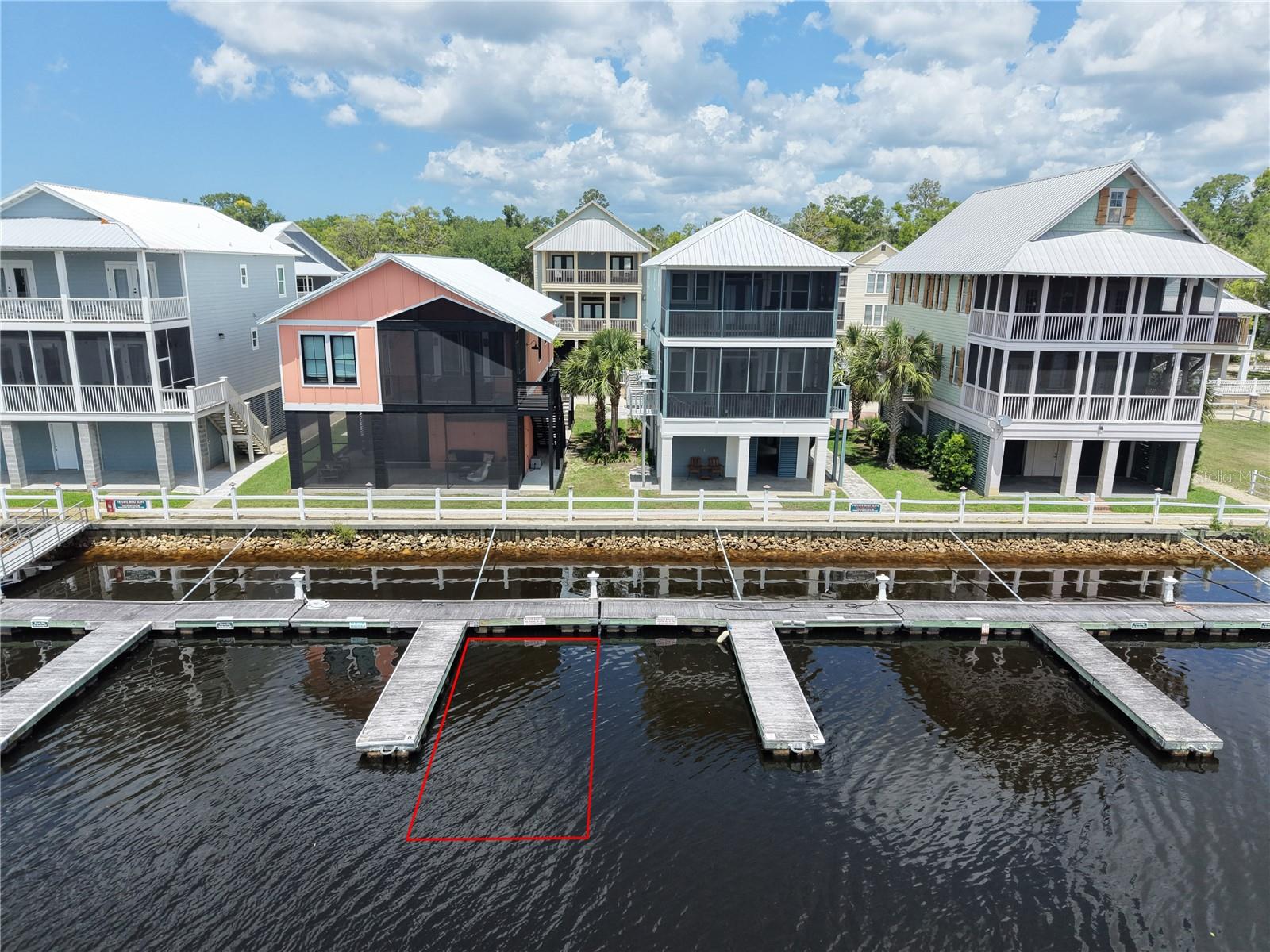 STEINHATCHEE LNDG RESORT - Land