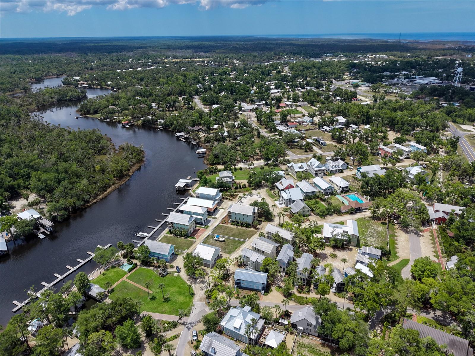 STEINHATCHEE LNDG RESORT - Land