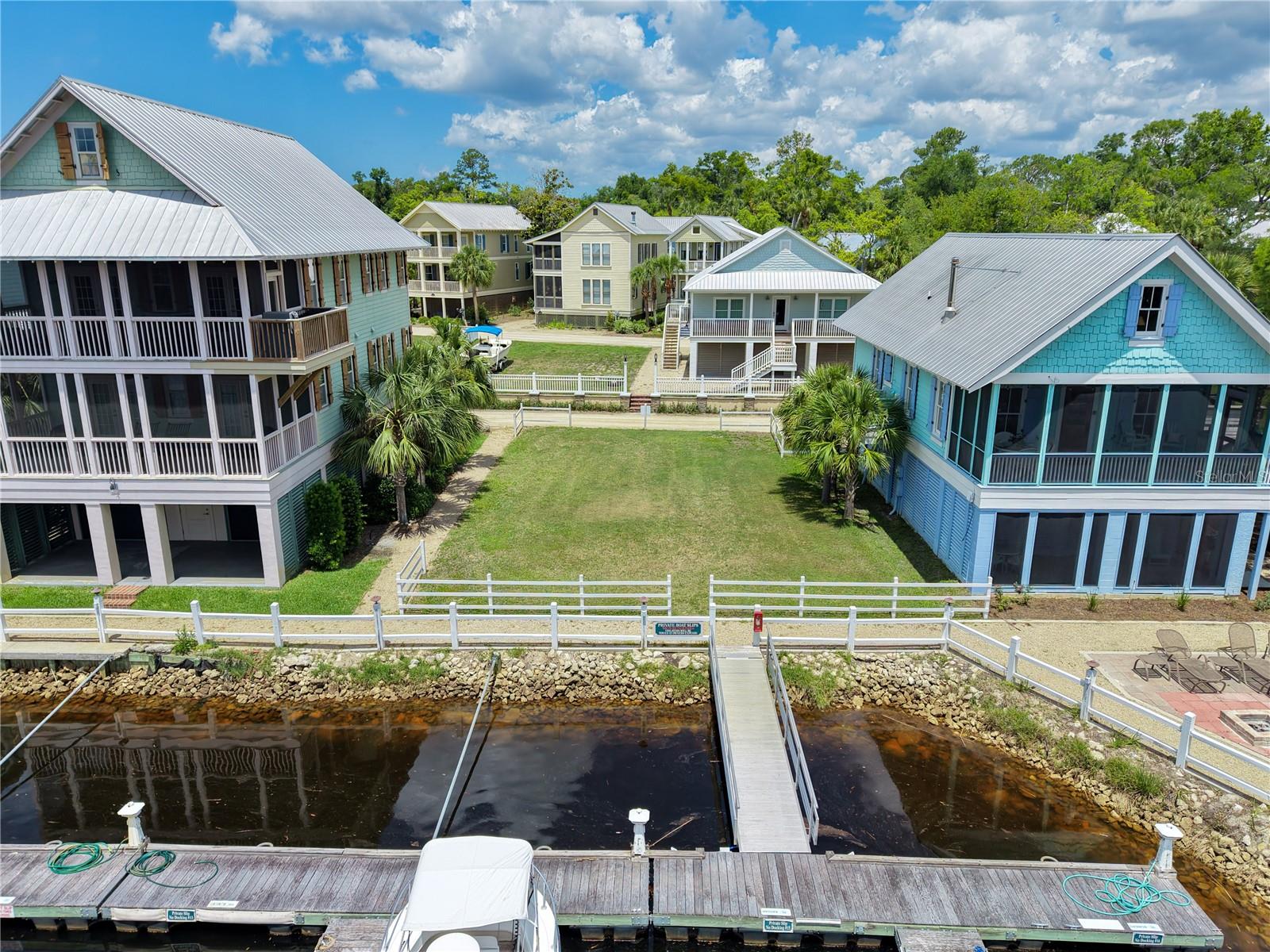 STEINHATCHEE LNDG RESORT - Land