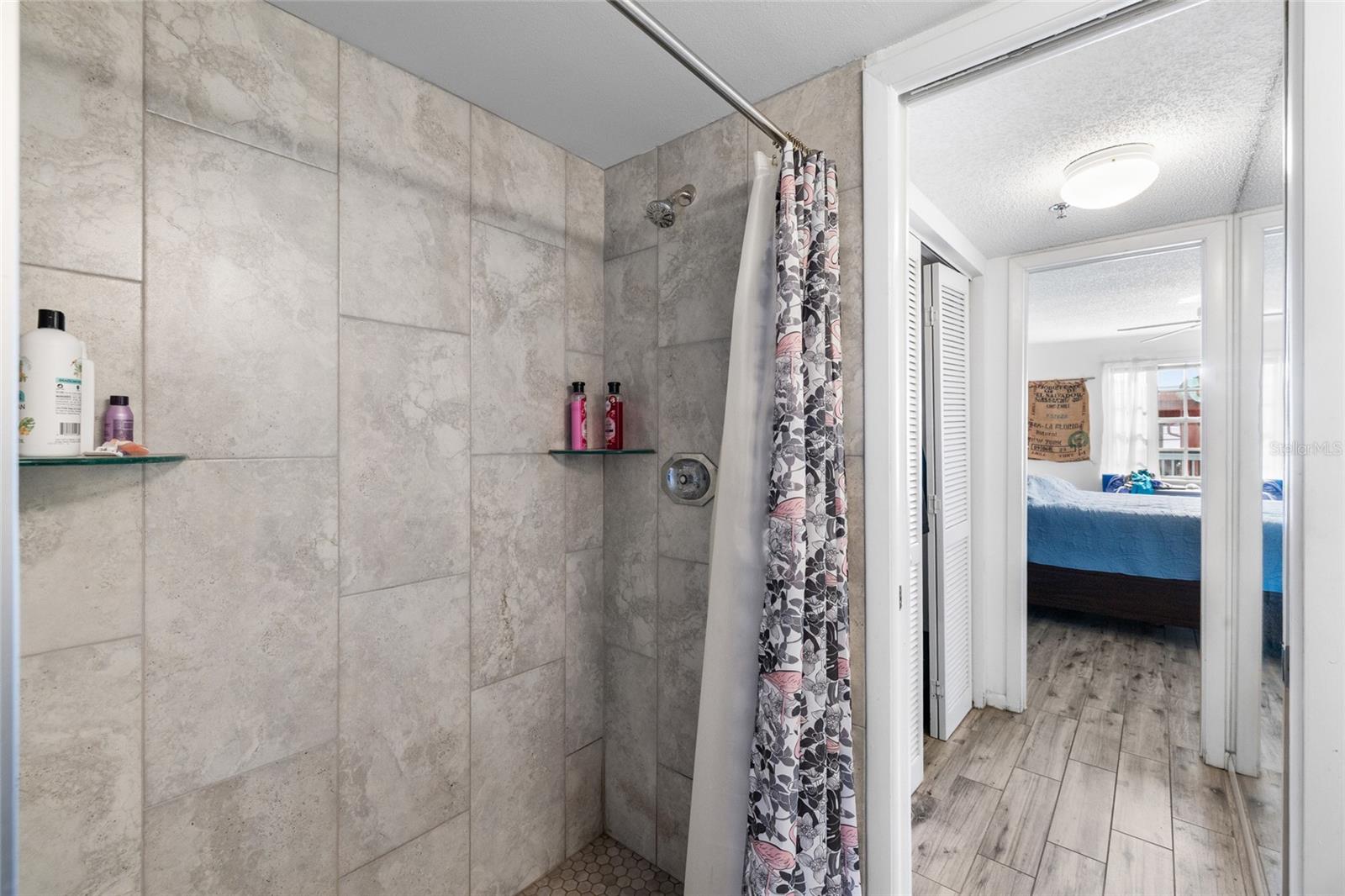 MALLORY SQUARE A CONDO - Residential