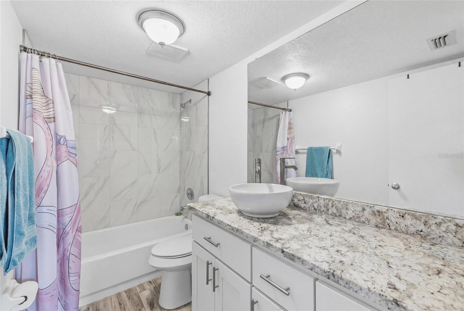 MALLORY SQUARE A CONDO - Residential