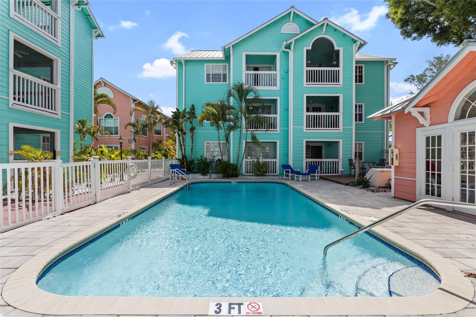 MALLORY SQUARE A CONDO - Residential