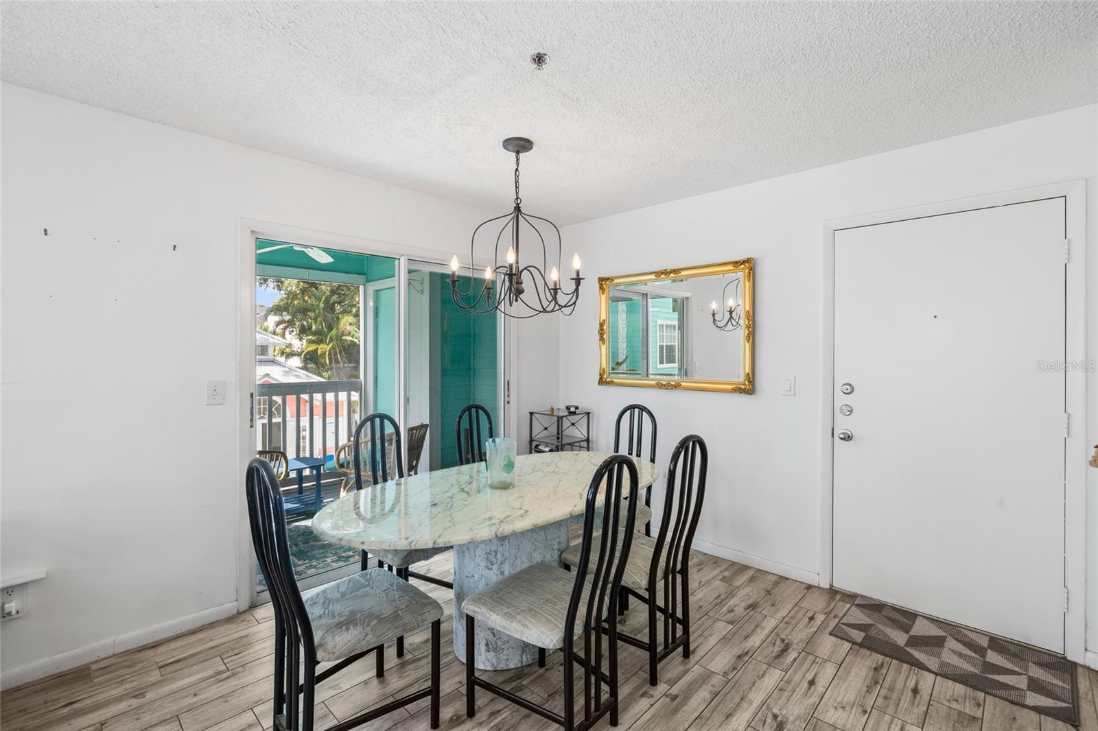 MALLORY SQUARE A CONDO - Residential