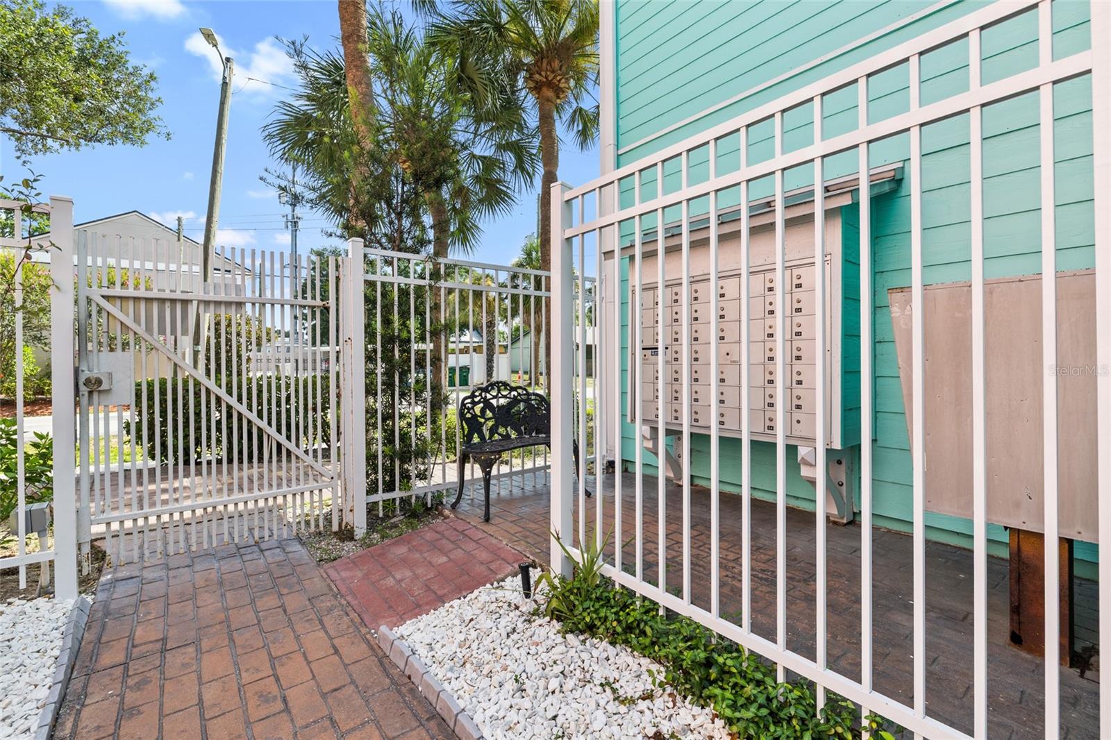 MALLORY SQUARE A CONDO - Residential