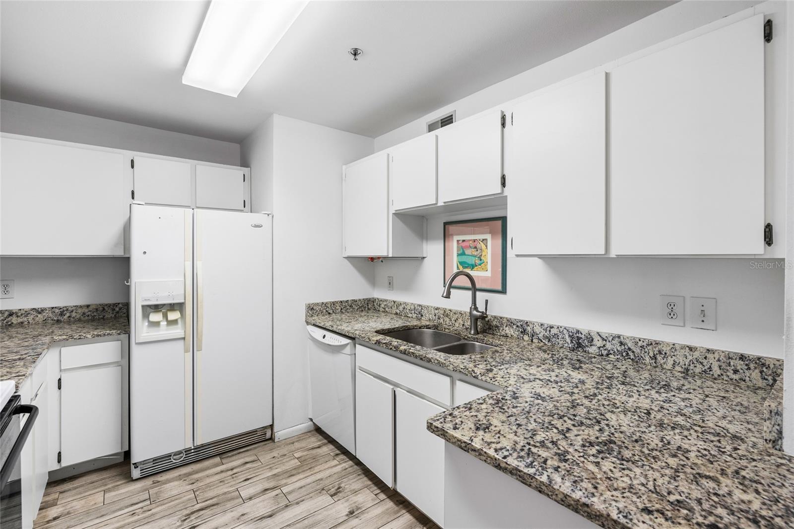 MALLORY SQUARE A CONDO - Residential