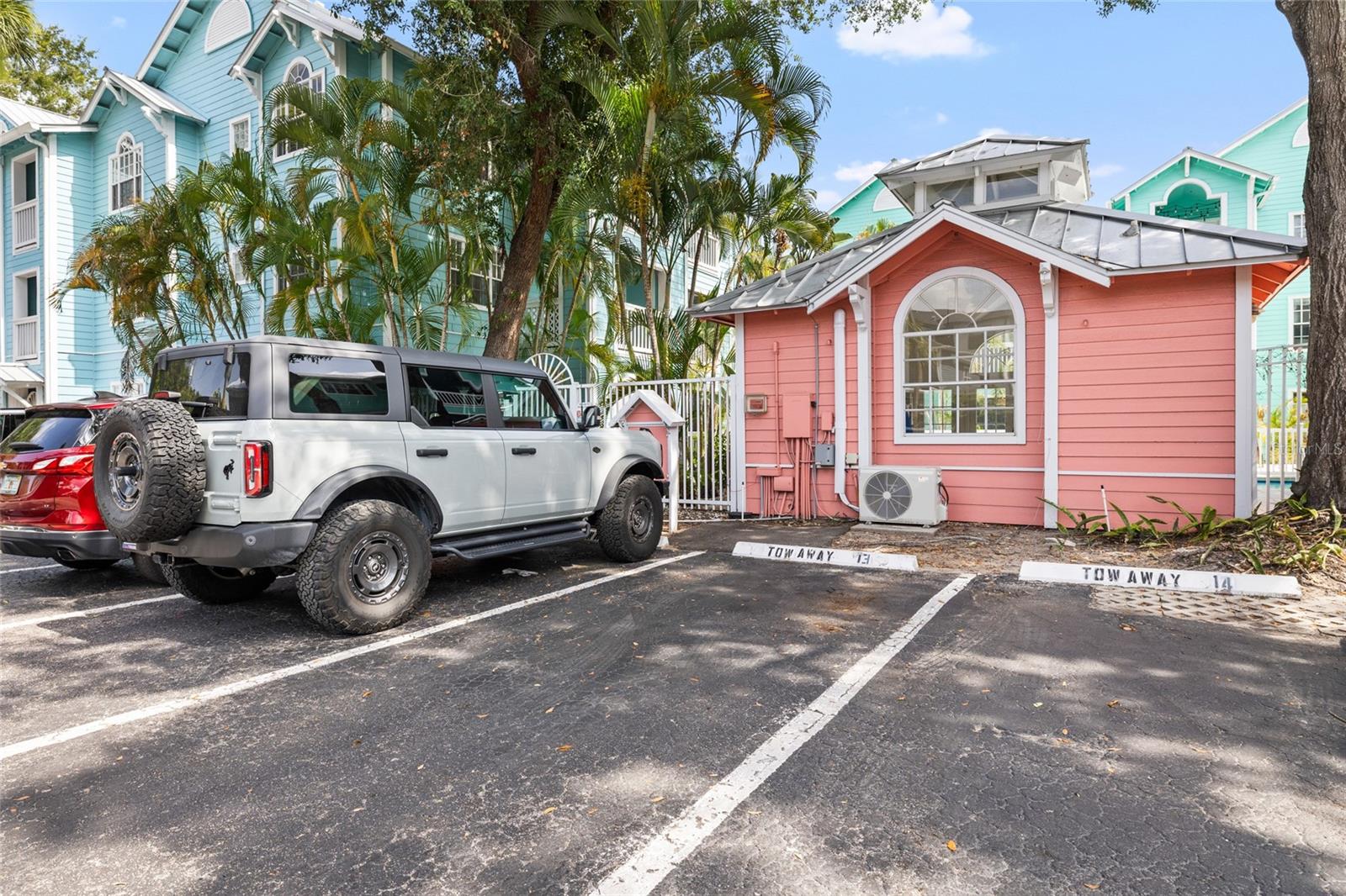 MALLORY SQUARE A CONDO - Residential