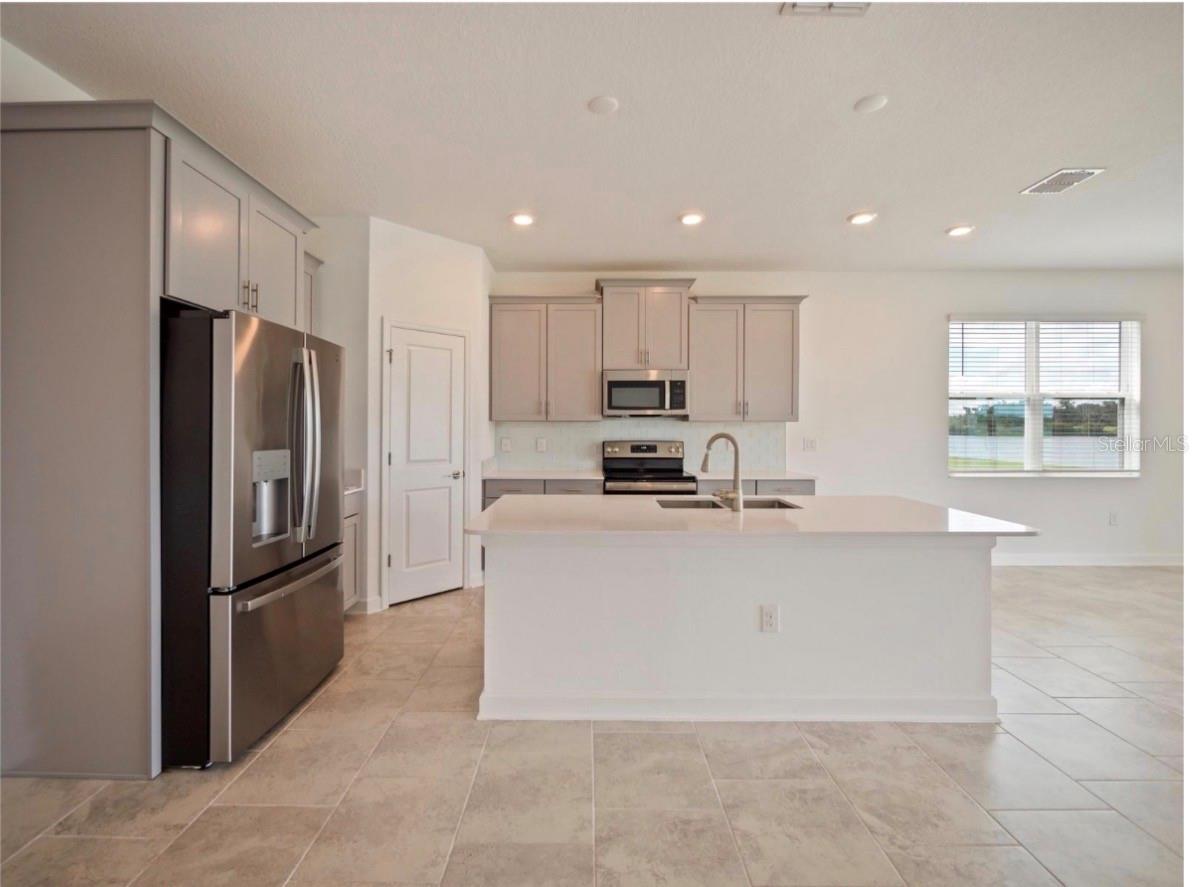 HANOVER LAKES PH 2 - Residential Lease