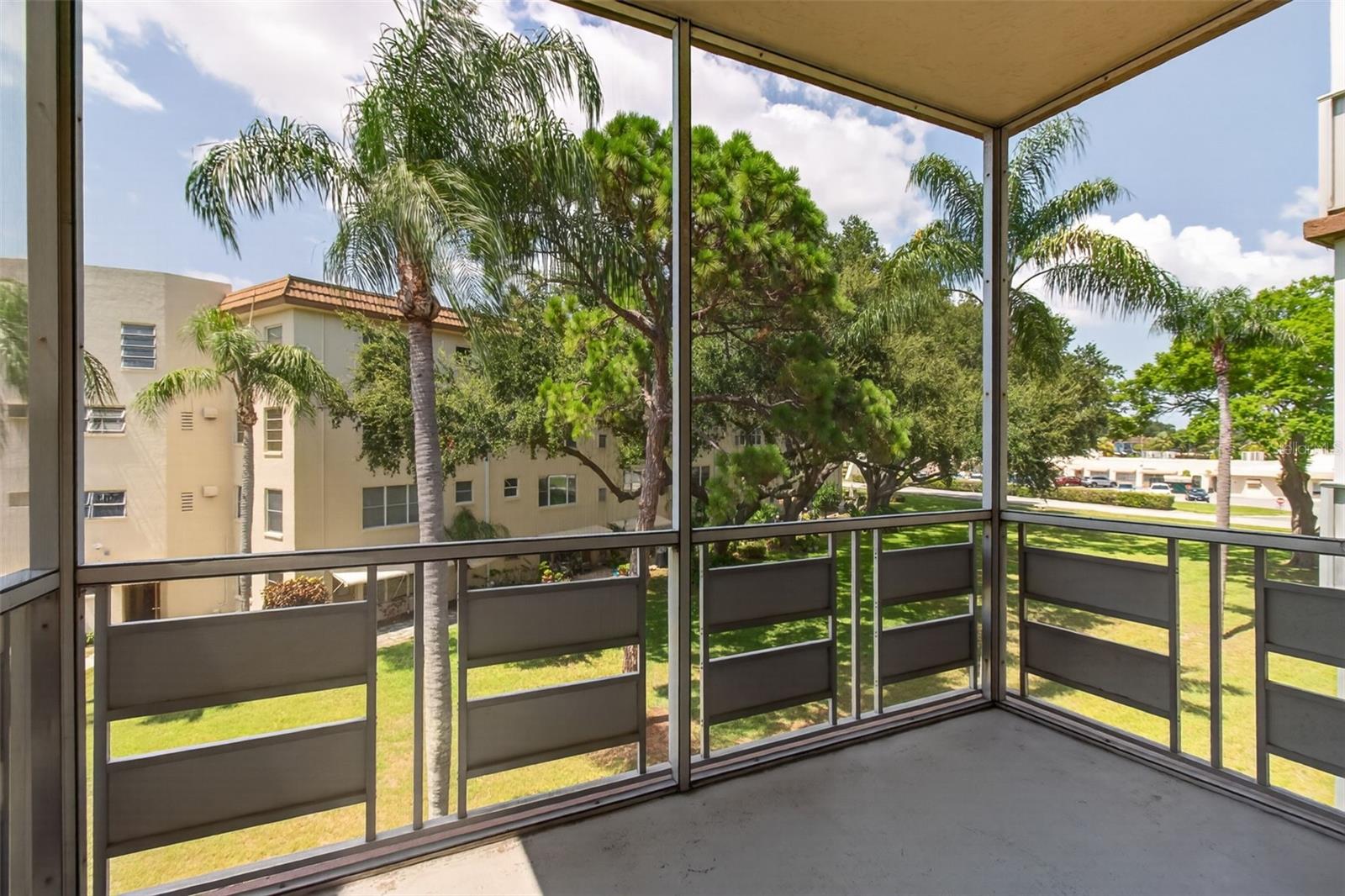 TERRACE PARK OF FIVE TOWNS - Residential