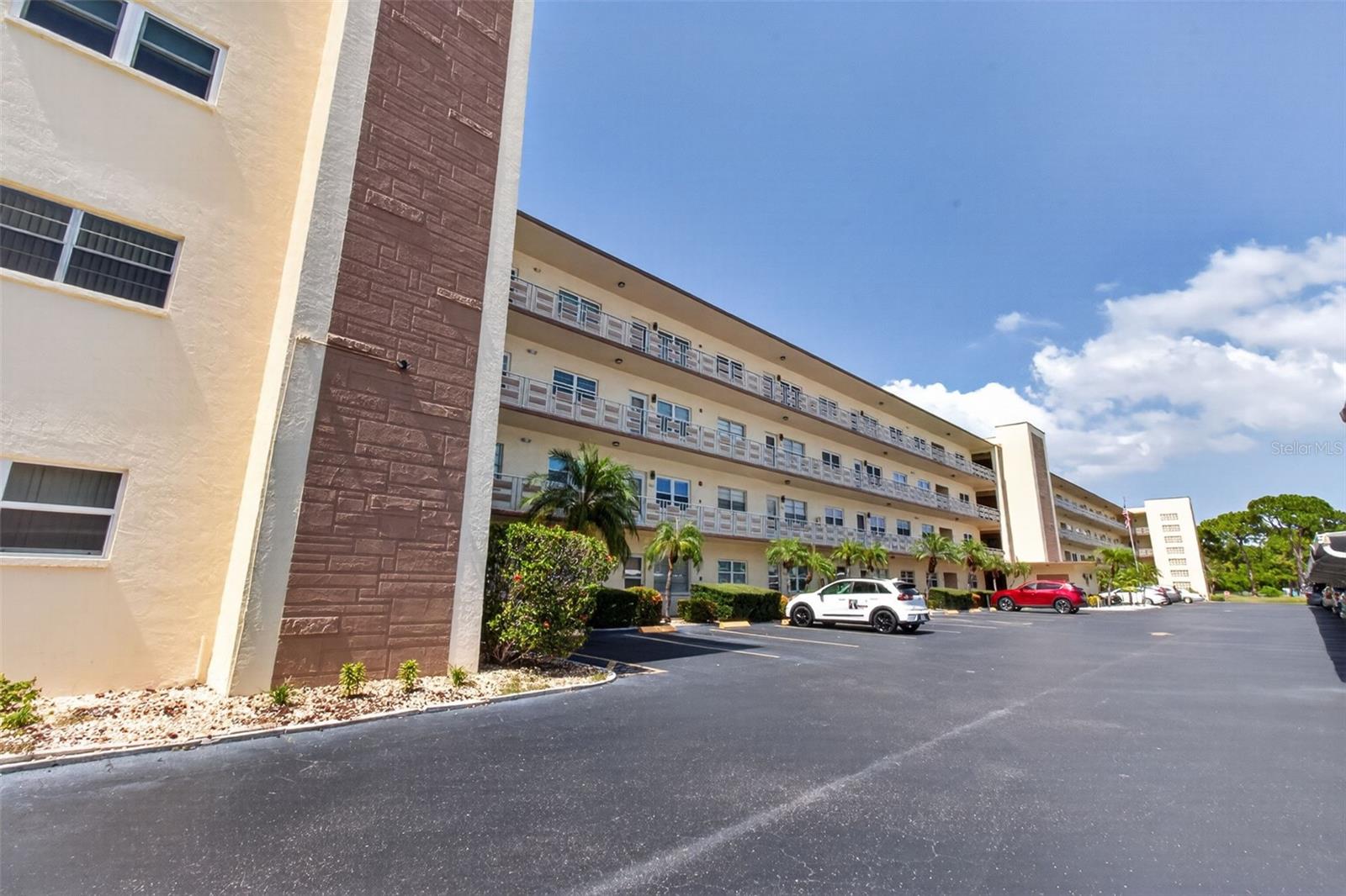 TERRACE PARK OF FIVE TOWNS - Residential