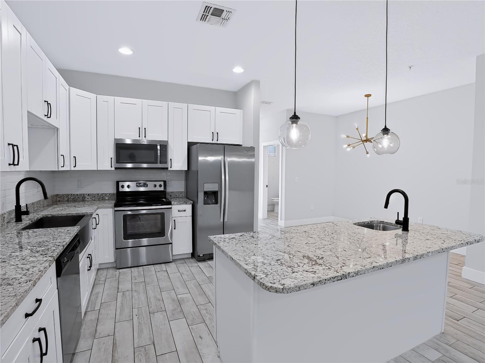 COBBLESTONE WALK AT KALEY # 6 - Residential
