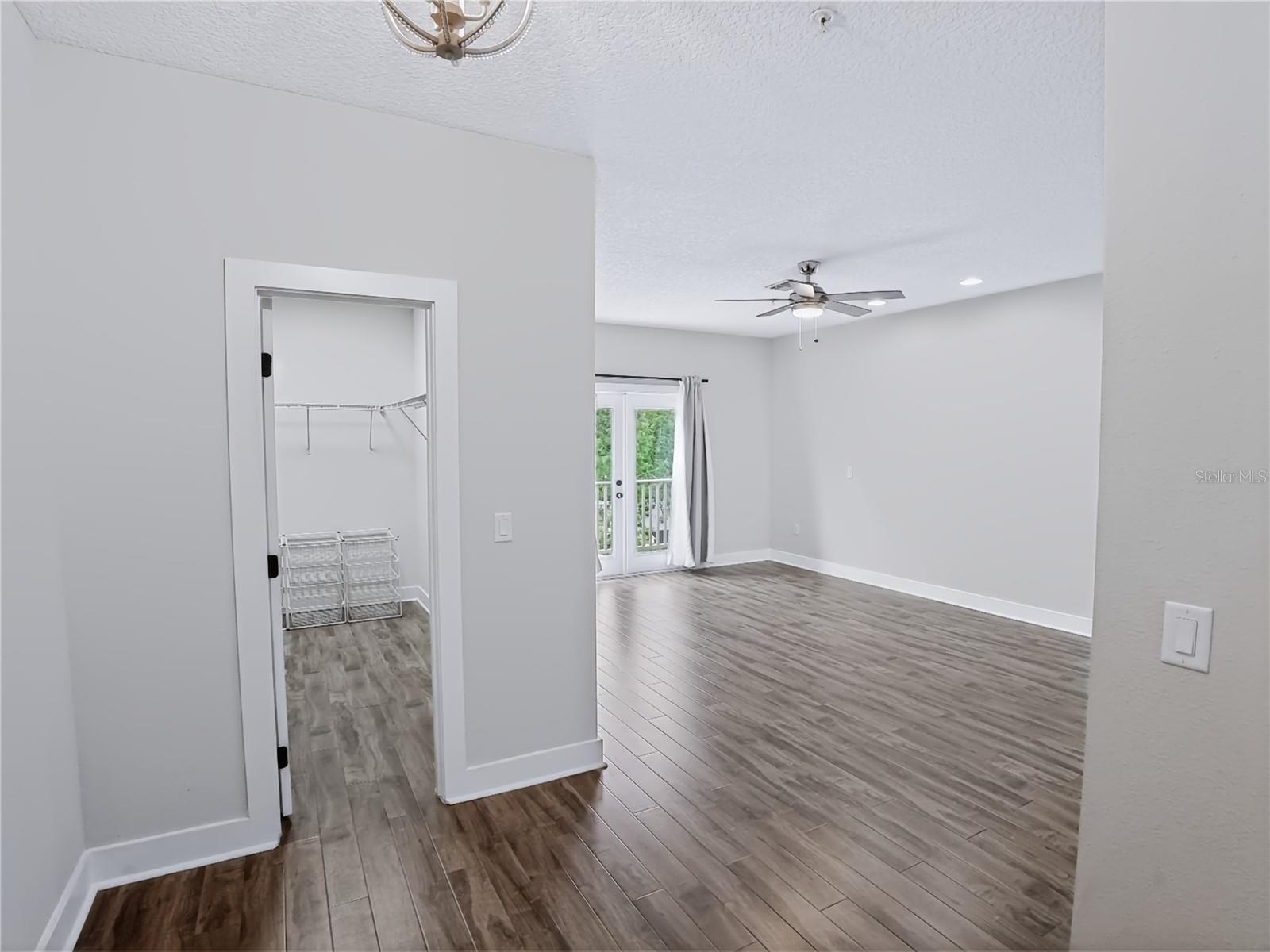 COBBLESTONE WALK AT KALEY # 6 - Residential