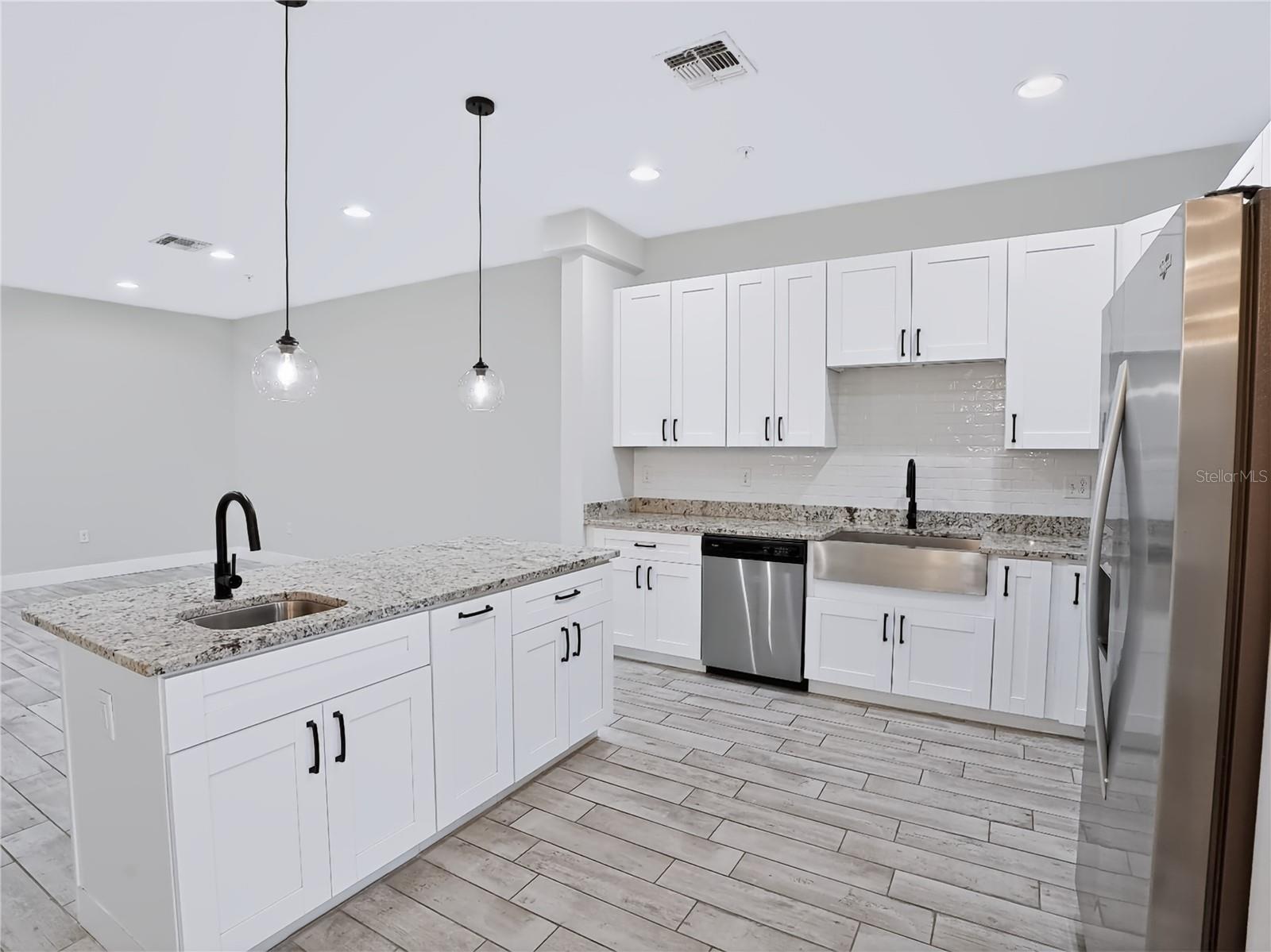 COBBLESTONE WALK AT KALEY # 6 - Residential