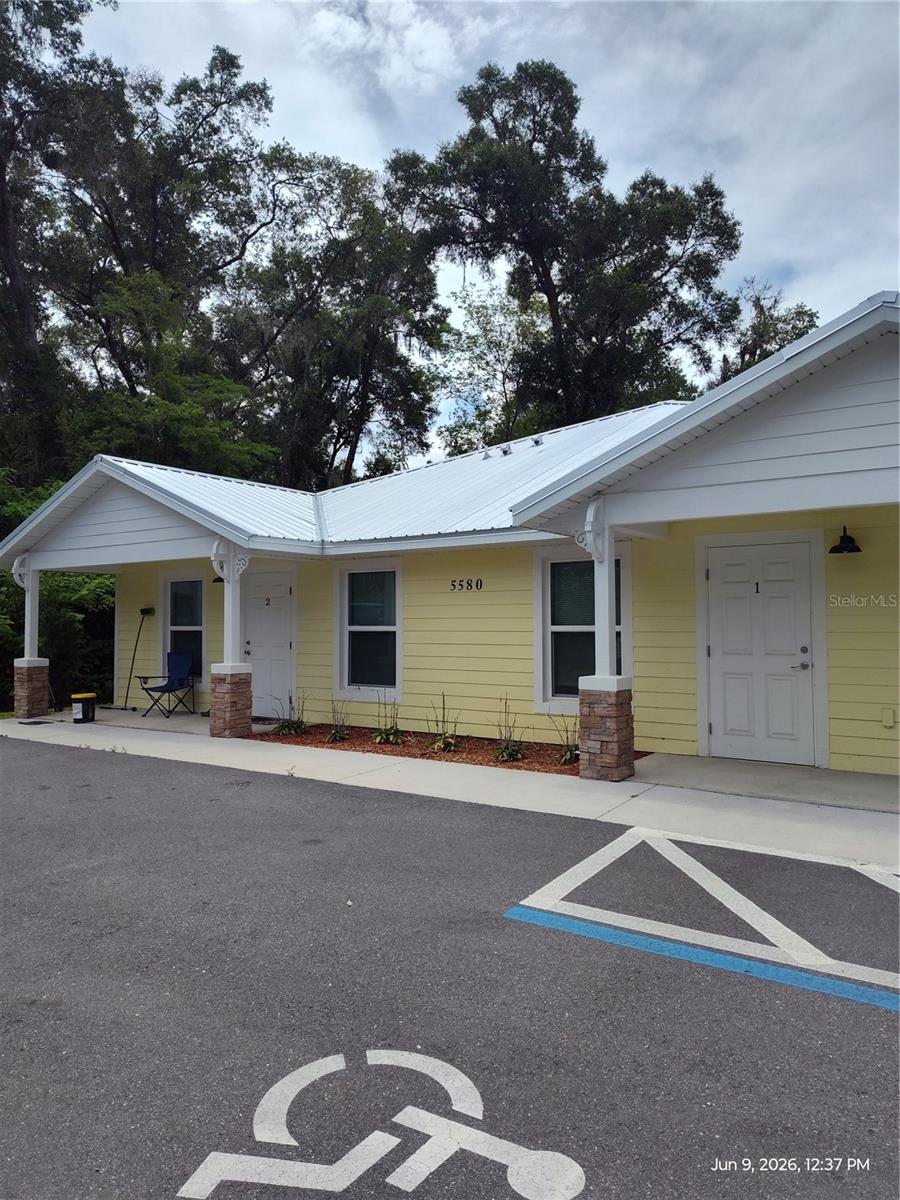 OAKLAWN - Residential Lease