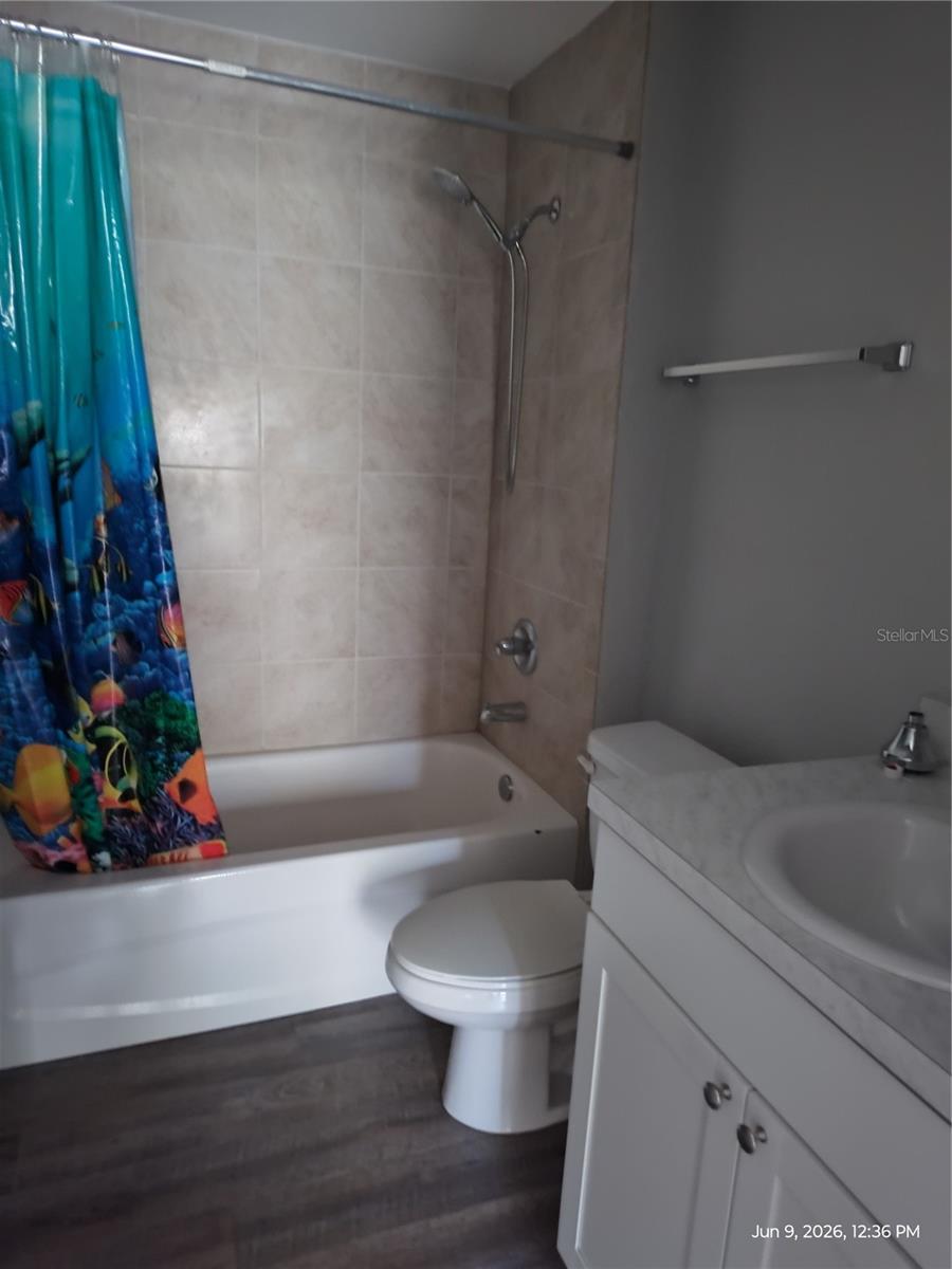 OAKLAWN - Residential Lease