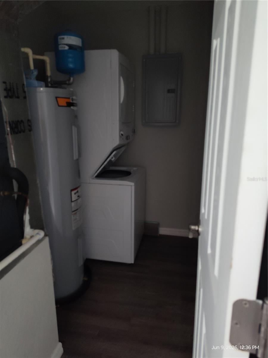 OAKLAWN - Residential Lease