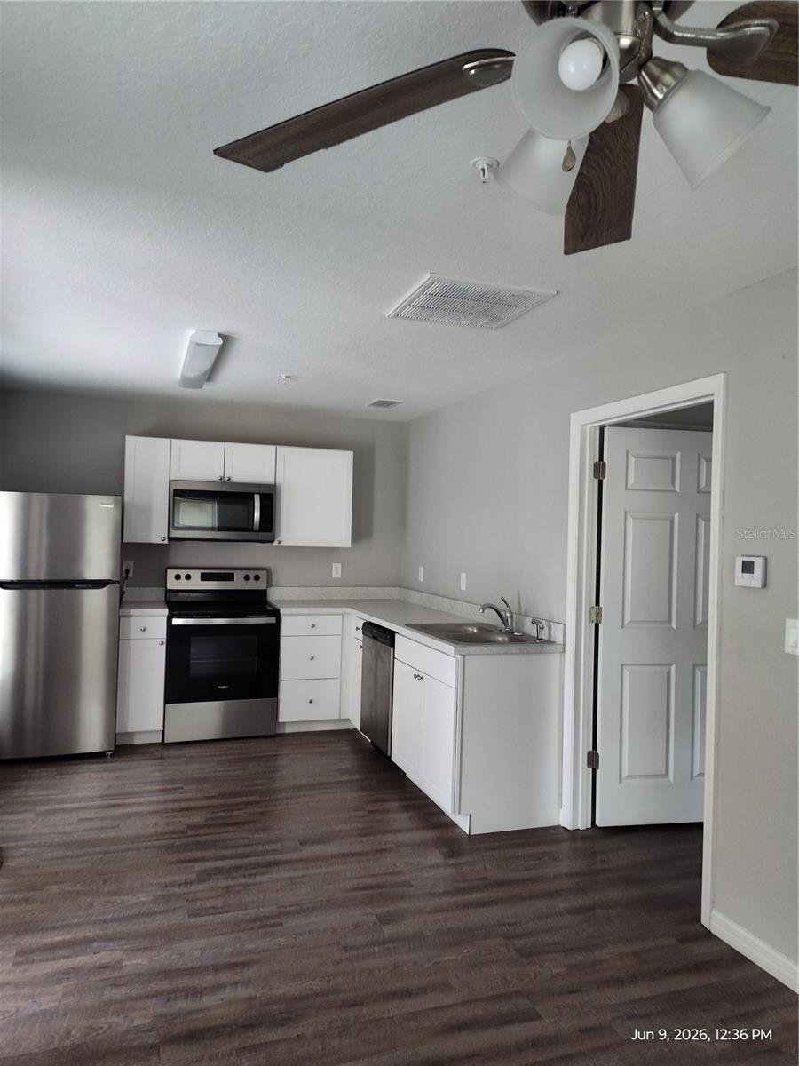OAKLAWN - Residential Lease
