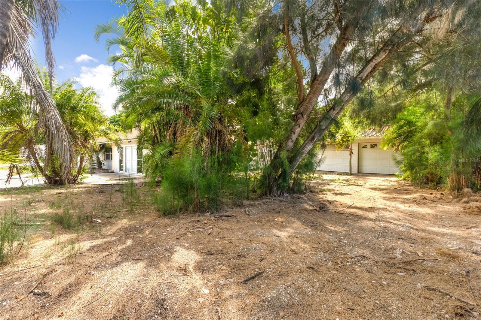 SOUTH VENICE - Residential