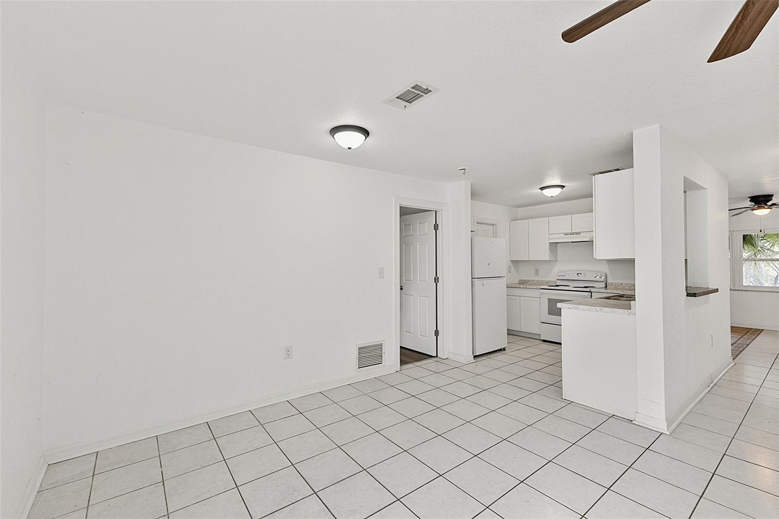 SOUTH VENICE - Residential