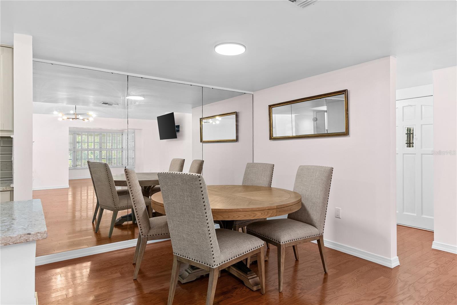 WOODSIDE VILLAGE EAST - Residential