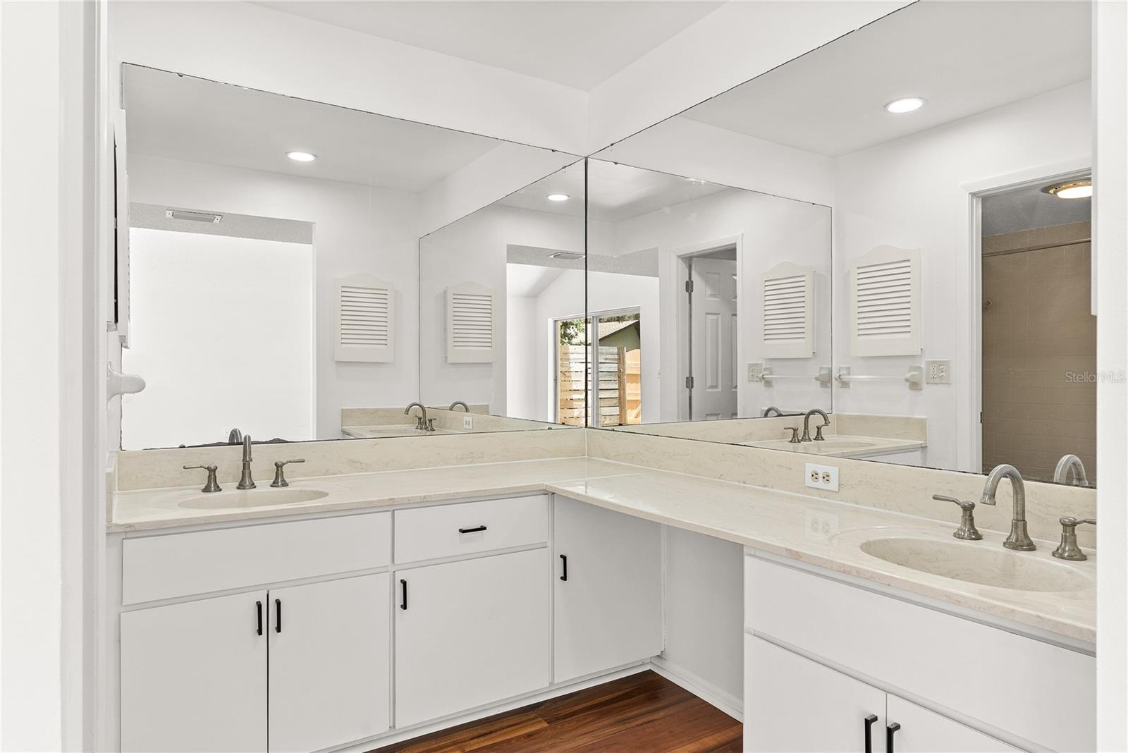 WOODSIDE VILLAGE EAST - Residential