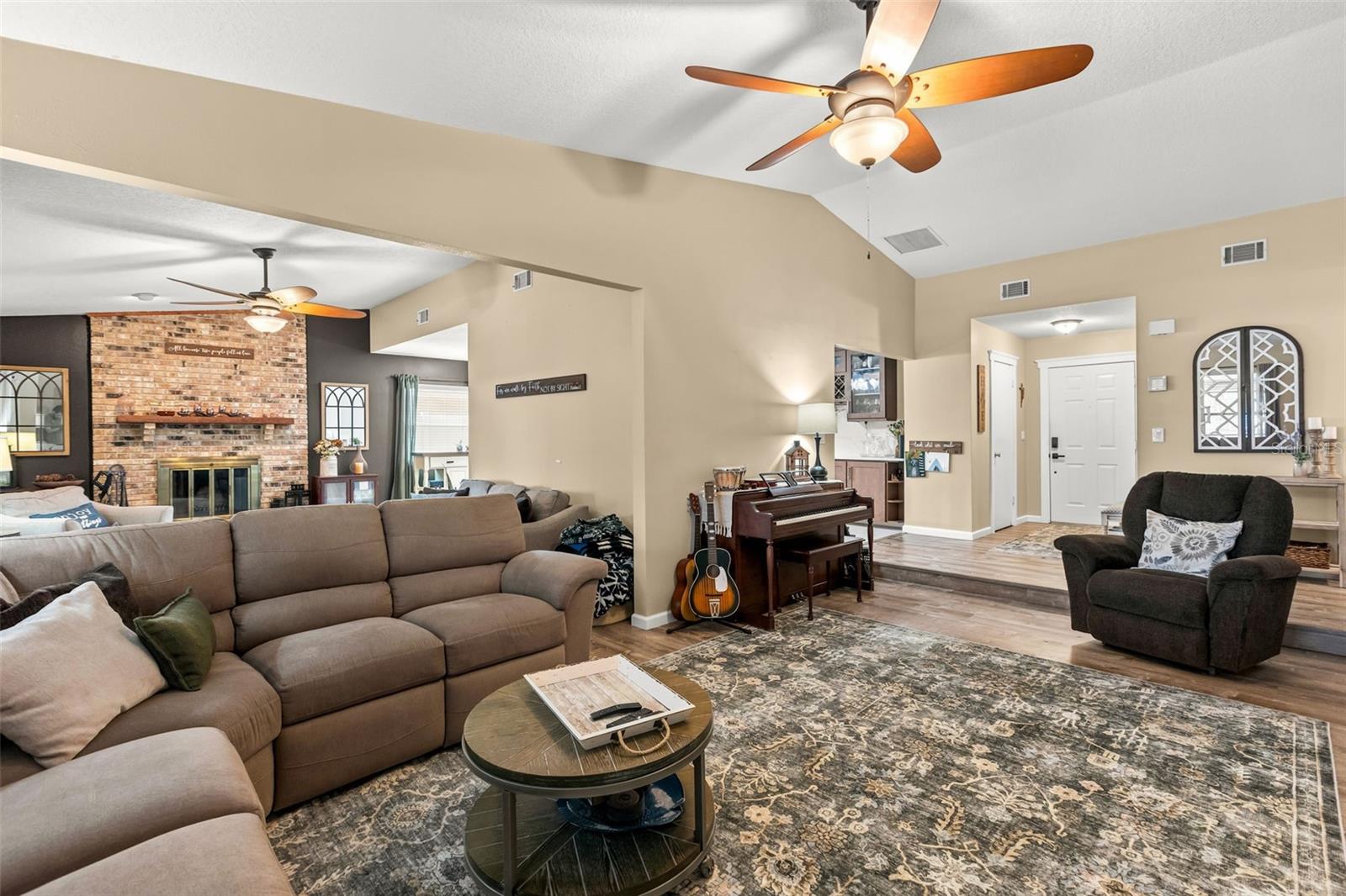 WOODSIDE VILLAGE - Residential