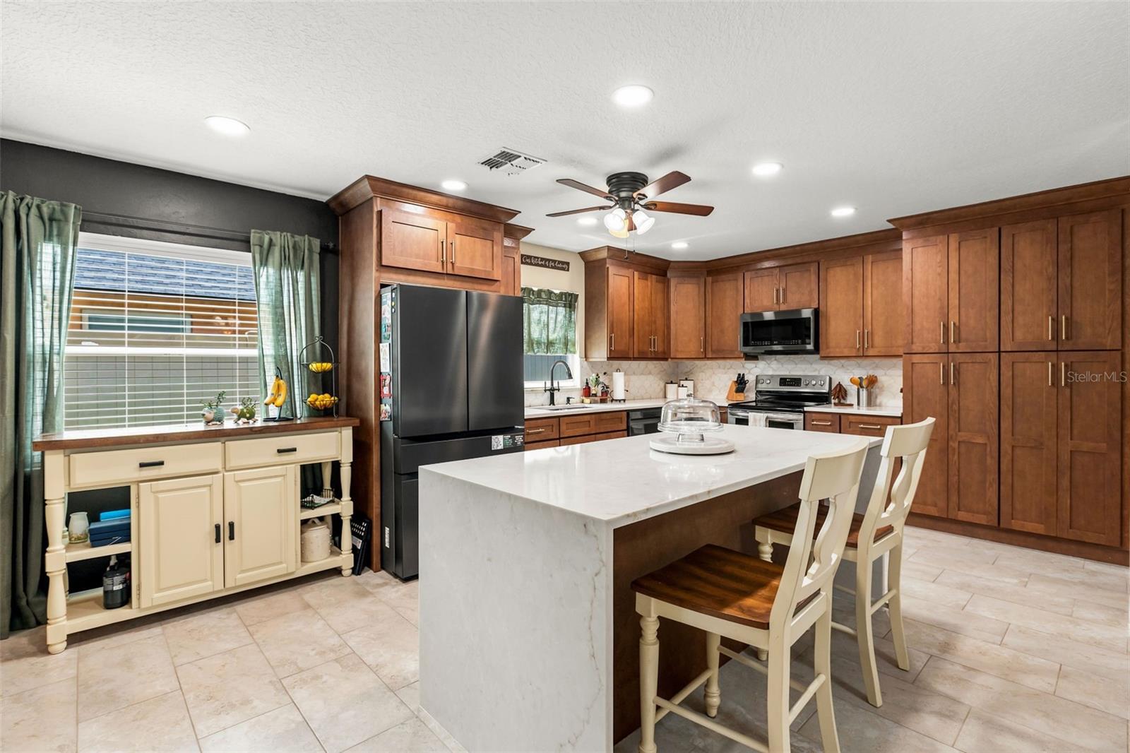 WOODSIDE VILLAGE - Residential