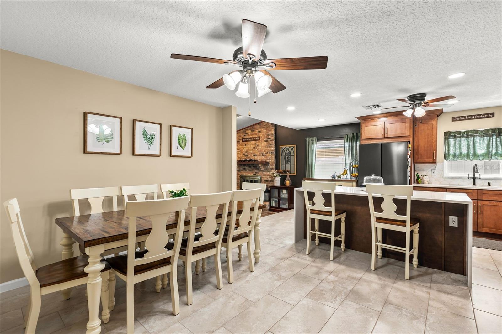 WOODSIDE VILLAGE - Residential