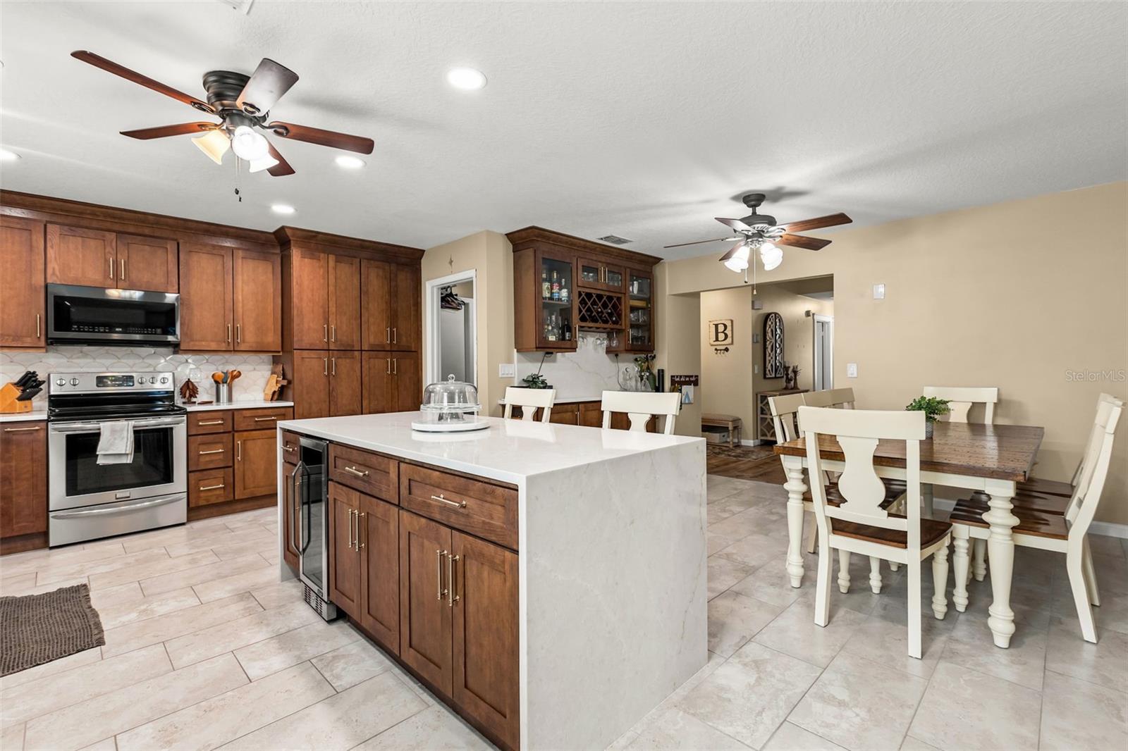 WOODSIDE VILLAGE - Residential