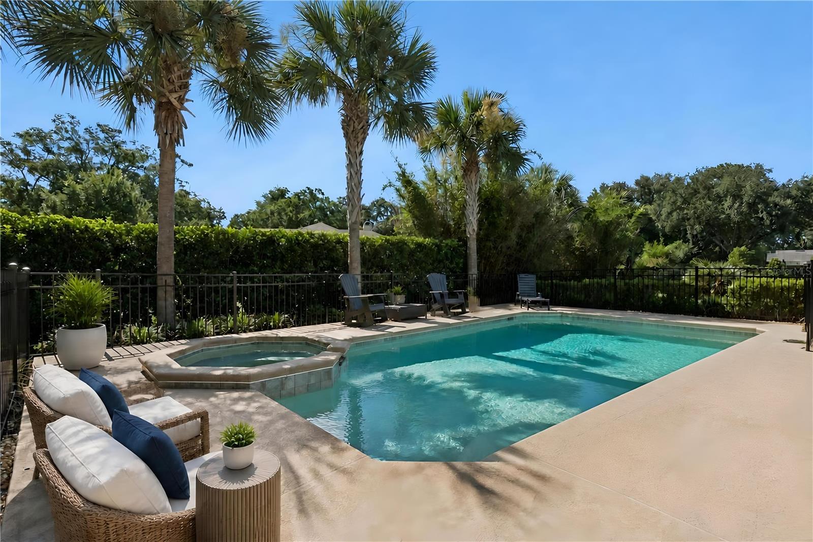 LAKE JOANNA ESTATES - Residential