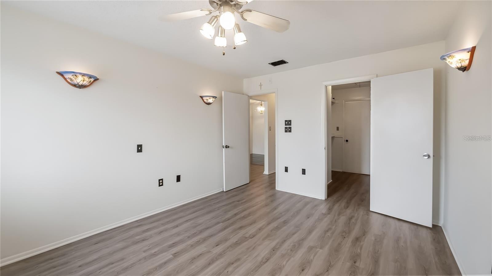 ALTAMONTE HEIGHTS - Residential