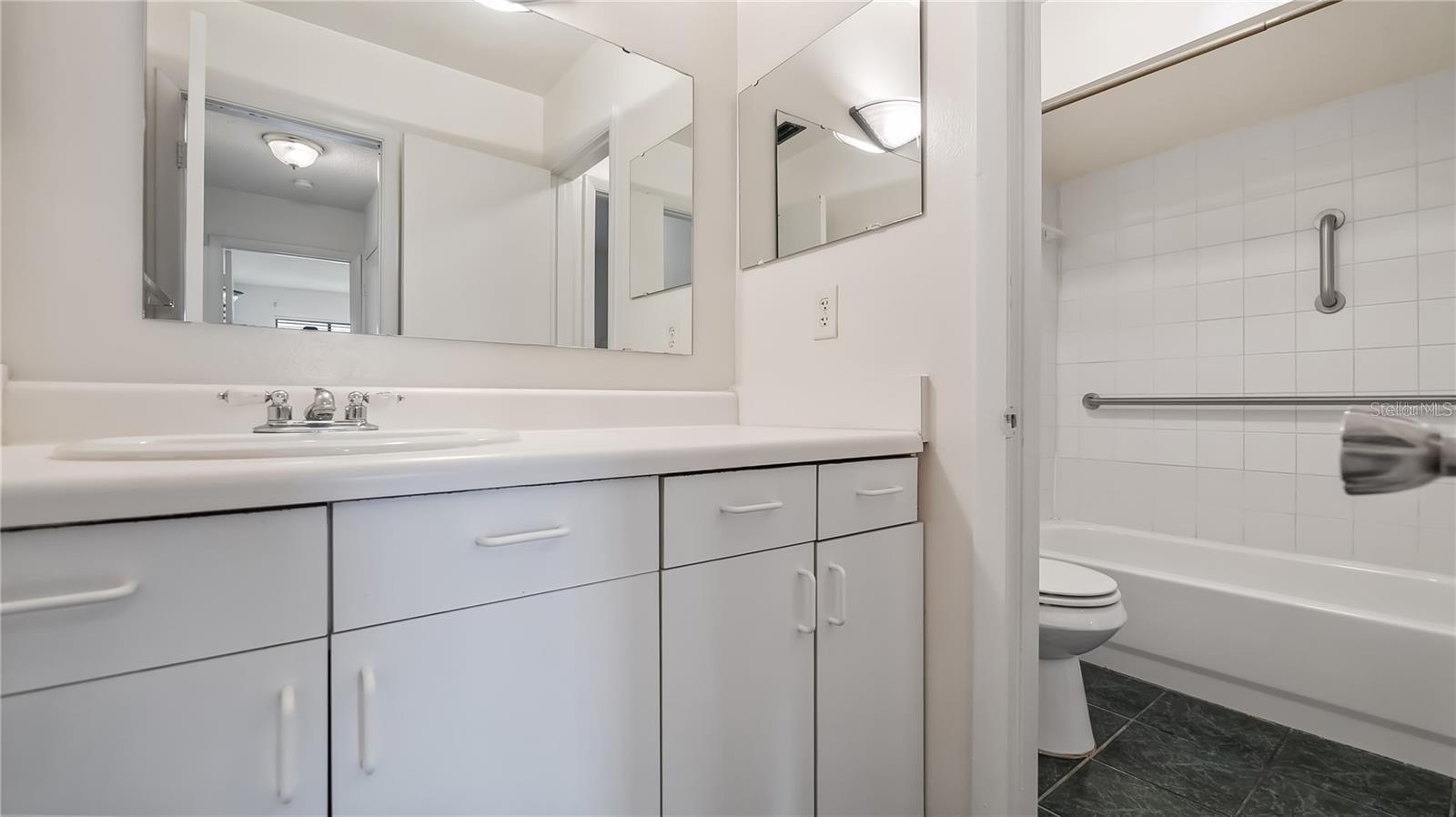 ALTAMONTE HEIGHTS - Residential