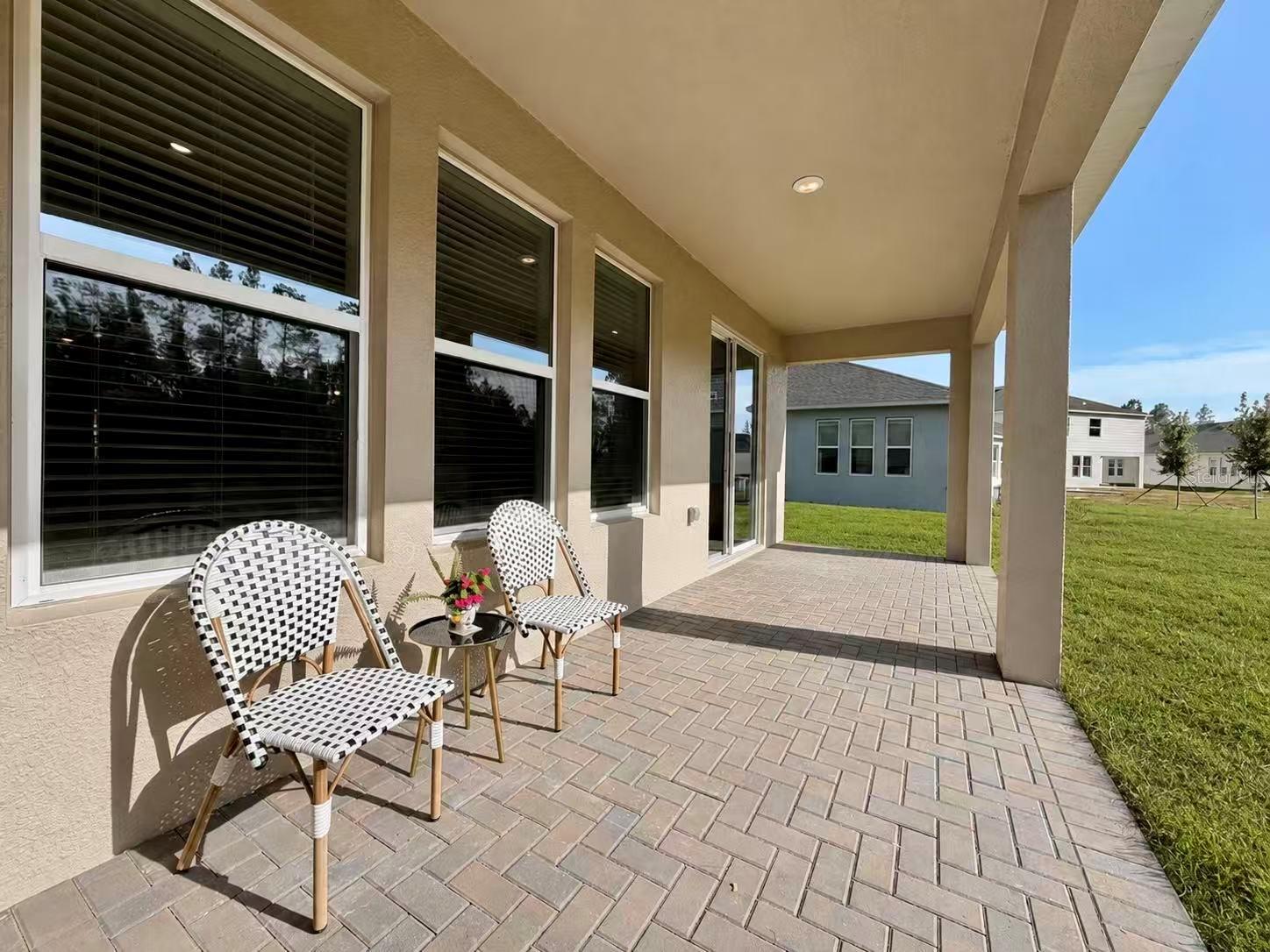 TWO RIVERS - Residential Lease