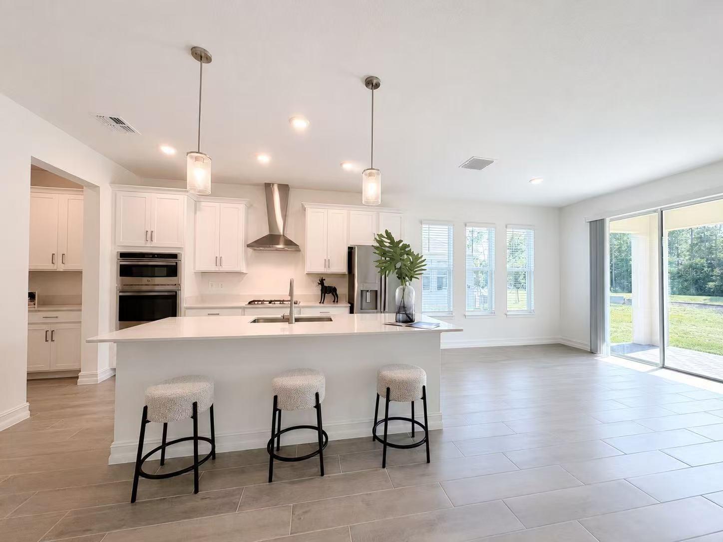 TWO RIVERS - Residential Lease