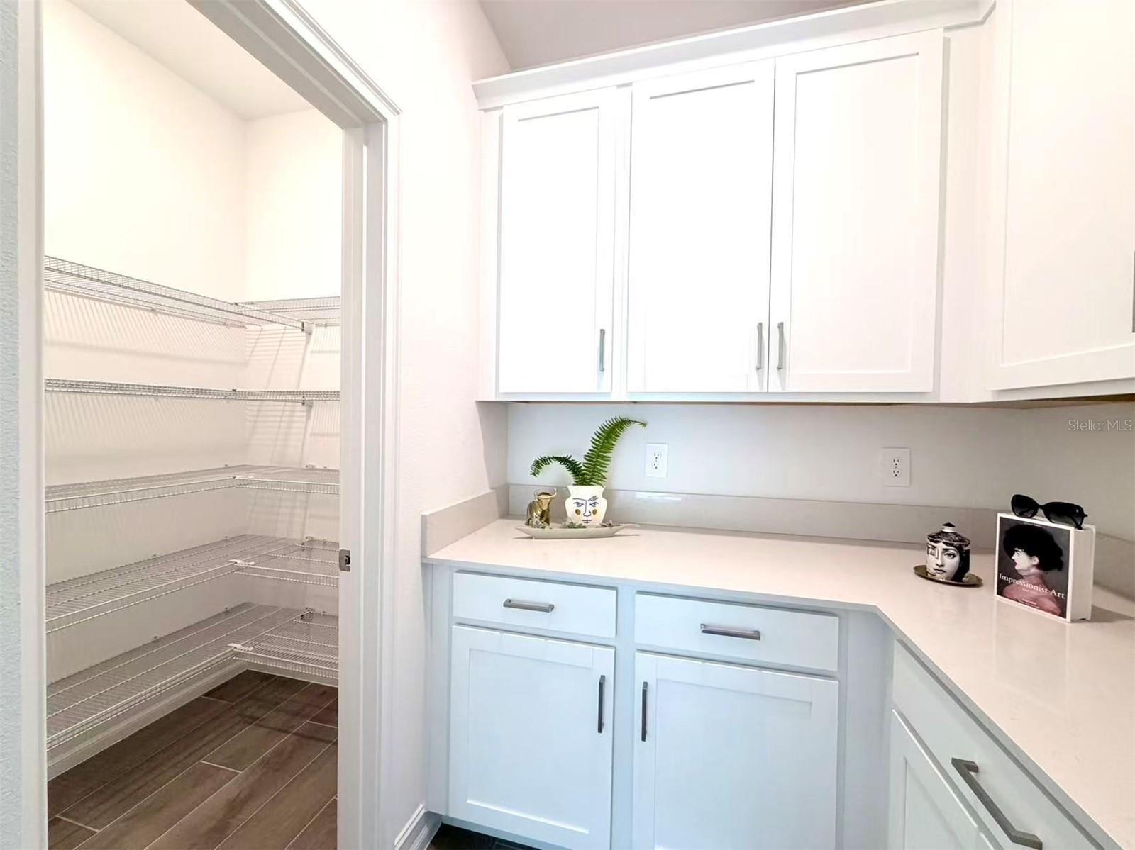 TWO RIVERS - Residential Lease