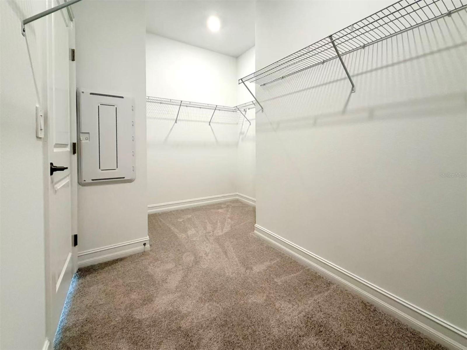 TWO RIVERS - Residential Lease