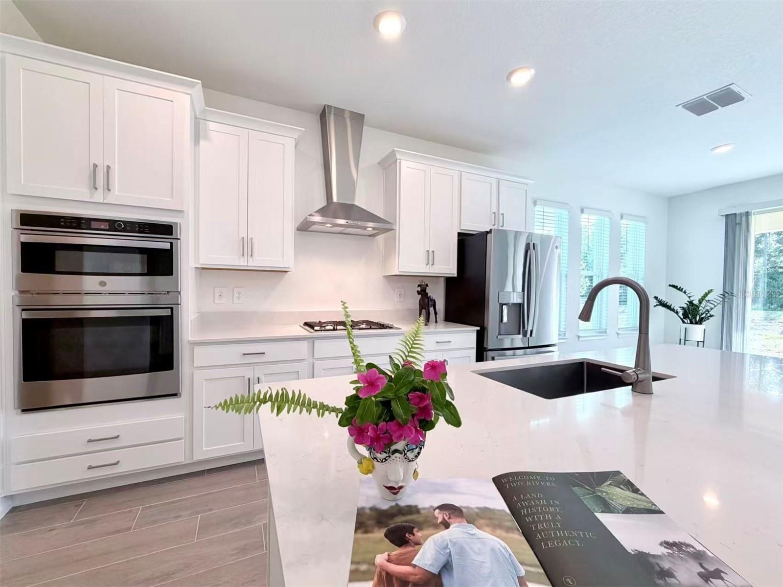 TWO RIVERS - Residential Lease