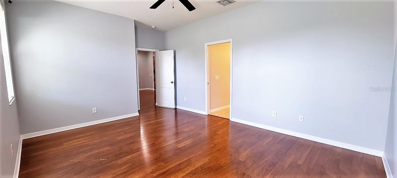OAK CREEK - Residential Lease