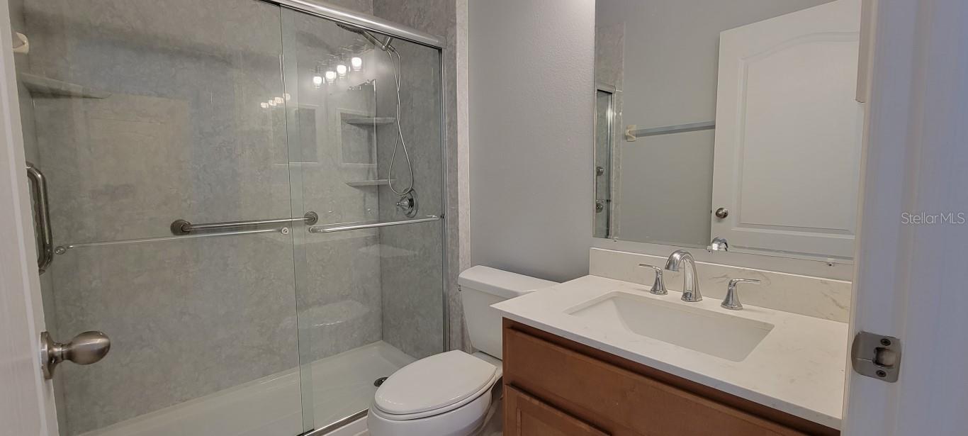 OAK CREEK - Residential Lease