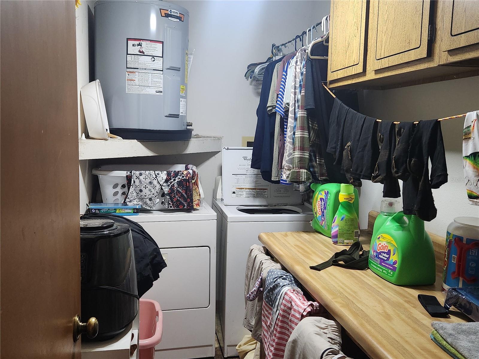 SPRING HILL UNIT 16 BLK 995 LOT 17 - Residential