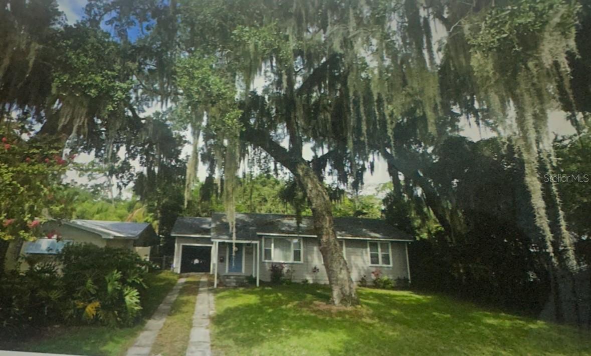 Seize this rare opportunity to create your ideal home on a spacious 65’ x 160’ lot, perfectly situated on a quiet, tree-lined street in the vibrant heart of Downtown New Smyrna Beach. Once cleared, this generous parcel will provide a blank canvas for your custom-designed residence, tailored to your lifestyle and vision.
Enjoy the best of NSB living just steps from your future doorstep: stroll to Historic Canal Street, unwind at Riverside Park, explore local art festivals, or dine and shop at a variety of charming boutiques and eateries. And when you're ready for the beach, it's just a quick 5-minute drive to the shoreline.

Brannon Construction of Winter Park is ready to bring your vision to life, offering custom floor plans to spark your inspiration and guide your design journey. They will coordinate the tear-down process, ensuring the lot is cleared and ready for your build. Call today for more details!