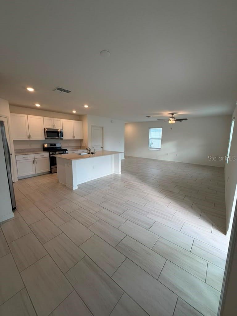TWO RIVERS - Residential Lease